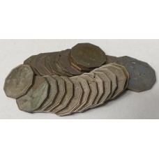 HONG KONG 1976 - 1979 . FIVE 5 DOLLAR COINS . 60x  MIXED GRADES COINS . UNCHECKED BY US